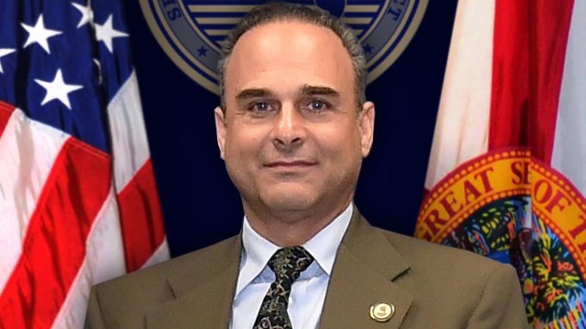 El agente especial del Departamento del Cumplimiento de la Ley de Florida (FDLE), José Pérez, falleció este sábado 20 de agosto de 2022 después de que sufrir un accidente automovilístico “catastrófico”.