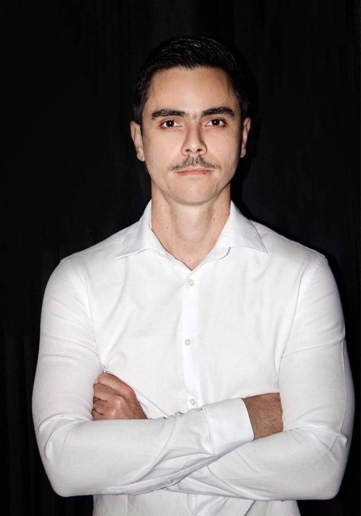 Daniel Romero asume el personaje de “Fifo” en esta micro temporada de “Un parque en mi casa” bajo la dirección del autor de la obra, Nilo Cruz. 