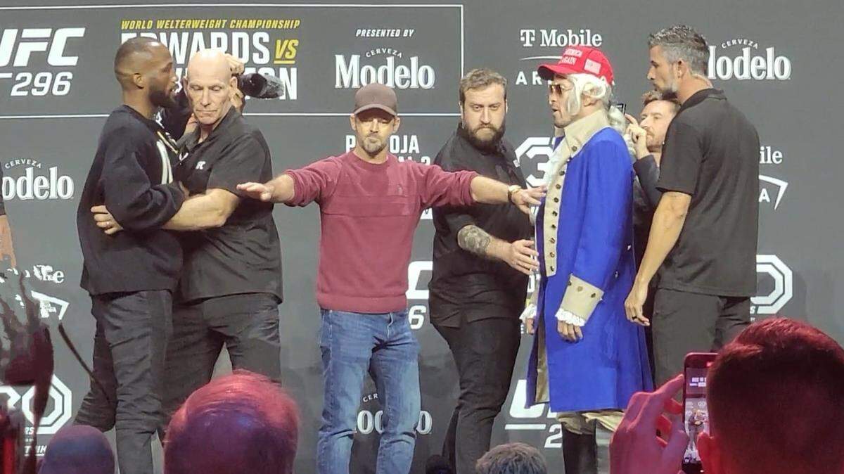 El choque entre Leon Edwards y Colby Covington es un estudio en contrastes. Desde lo personal hasta lo deportivo, uno no puede ser más distinto del otro cuando el británico de raíces jamaicanas se apresta a defender su faja welter ante el estadounidense en el evento UFC 296.