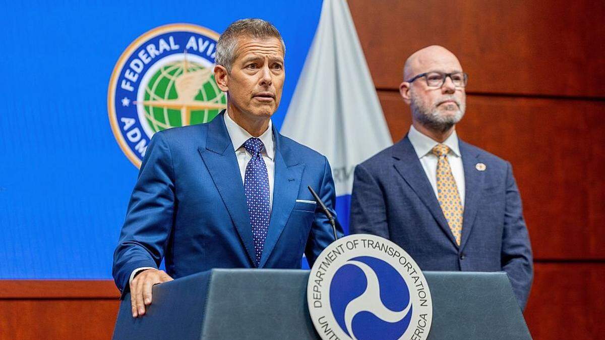 WASHINGTON, DC - NOVEMBER 05: U.S. Transportation Secretary Sean P. Duffy and FAA Administrator Bryan Bedford hold a press conference at the U.S. Department of Transportation Headquarters on November 05, 2025 in Washington, DC. Secretary Duffy and FAA Administrator Bedford spoke of the need to cut thousands of flights due to lack of FAA staffing at airports because of the ongoing government shutdown. (Photo by Tasos Katopodis/Getty Images)
