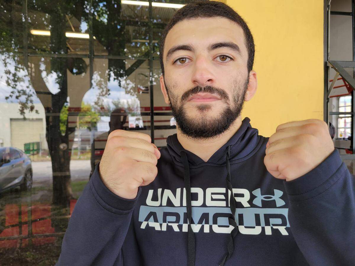 José Malespín representa lo que es es Miami: una mezcla. Hijo de padre cubano y madre nicaragüense, este chico se dispone a debutar de manera profesional en las artes marciales mixtas este viernes 15 de julio en Combate Global.