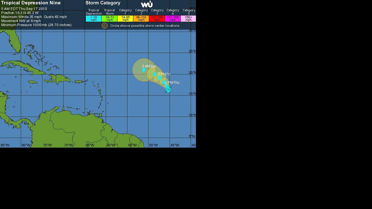 El sistema ciclónico se ubica cerca de la latitud 16.3 grados norte y 45.3 grados oeste, y se desplaza hacia el noroeste con una velocidad de traslación de 11 kilómetros por hora.