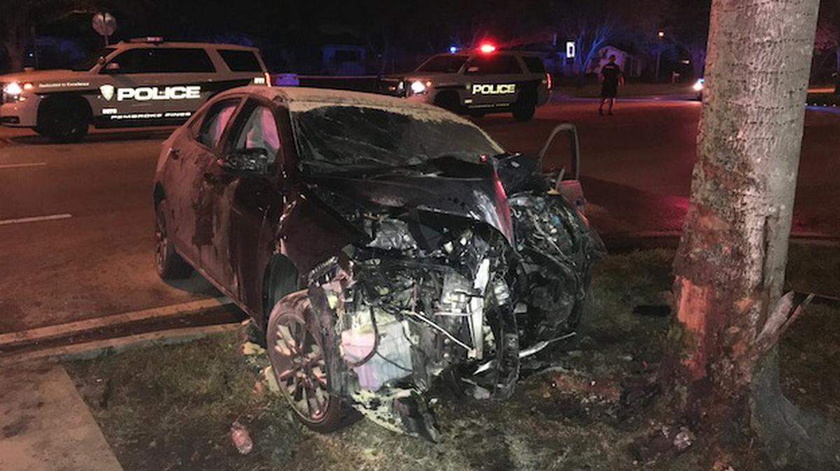 Carlos Tamayo, vecino de Hollywood, resultó herido de gravedad en el accidente.
