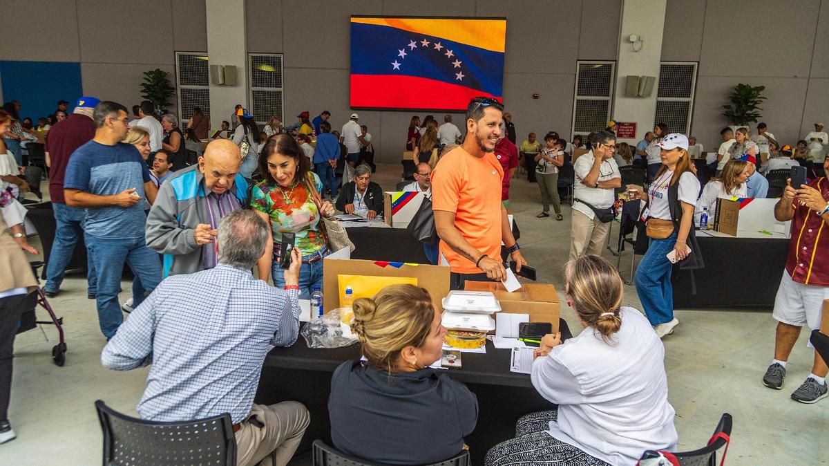 Foto de archivo. La migración de Venezuela está en la mira del presidente Donald Trump, quien llegó al poder con la promesa de deportaciones masivas, sin importar el apoyo que recibió de la diáspora de ese país sudamericano.