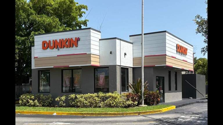 Roedor muerto y suelos sucios entre los problemas encontrados en la inspección de un Dunkin’ en Miami