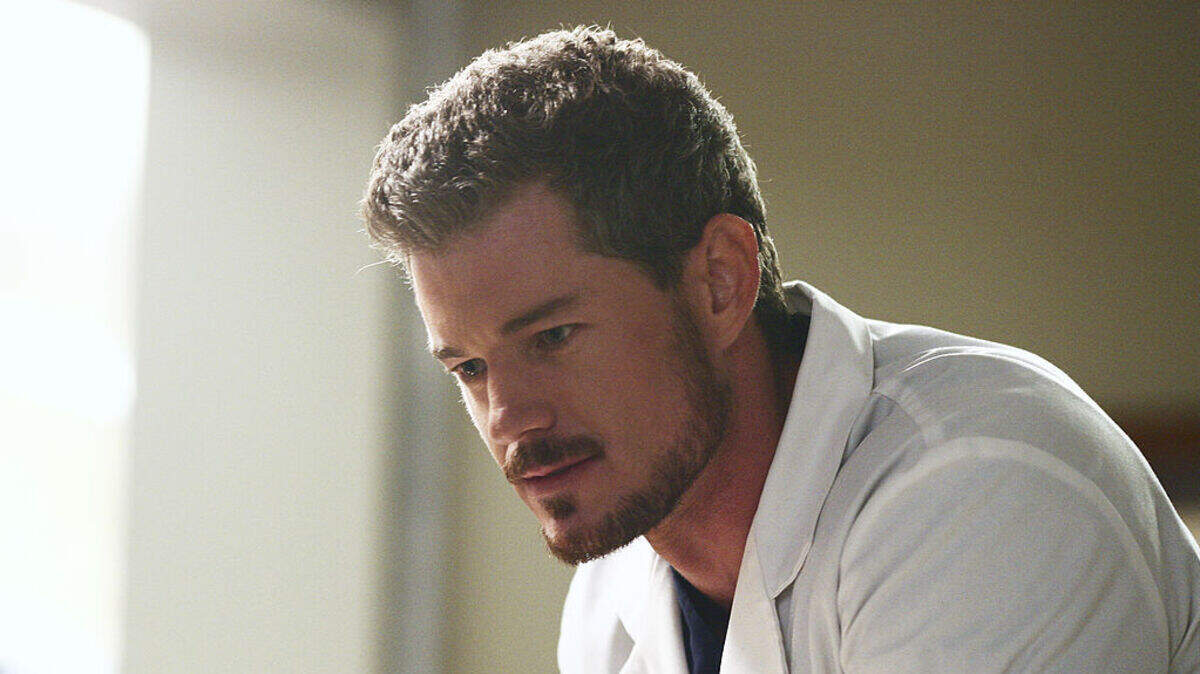 El actor estadounidense Eric Dane, reconocido por participar en la serie televisiva ‘Grey’s Anatomy’, murió este jueves a los 53 años tras librar una batalla contra la esclerosis lateral amiotrófica. 