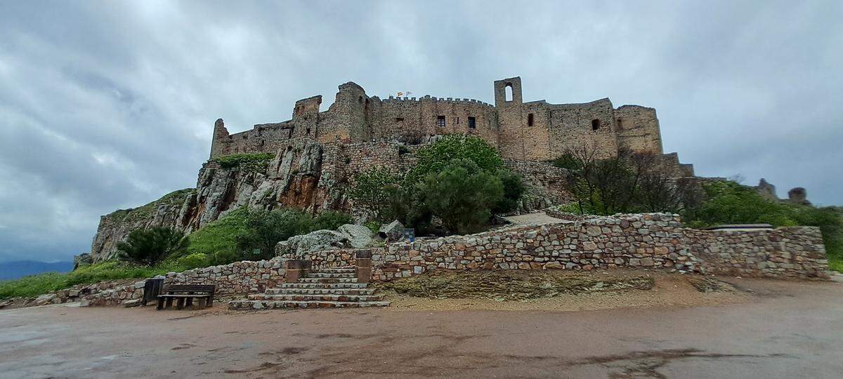 Vista del Castillo de Aldea del Rey, Sacro Convento y Castillo de Calatrava La Nueva.