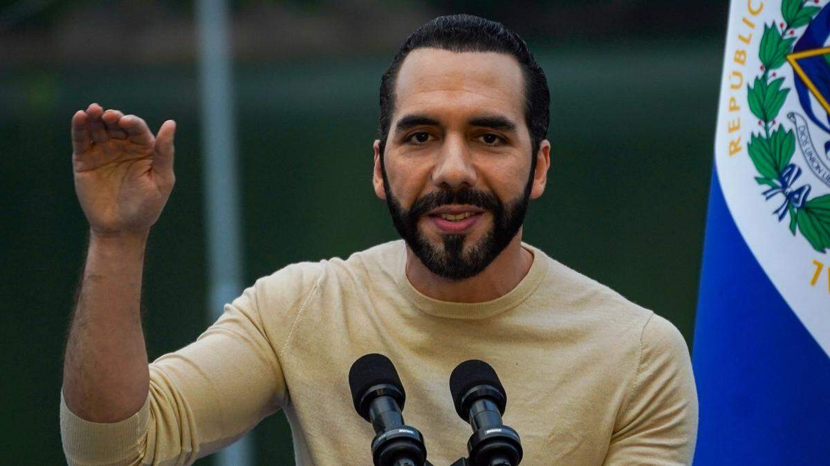 Foto de archivo. El presidente de El Salvador, Nayib Bukele, se declaró ganador el domingo de las elecciones presidenciales, cuando aún no se publicaba ningún resultado oficial sobre el conteo y pese a los cuestionamientos por la prohibición constitucional a la reelección inmediata.