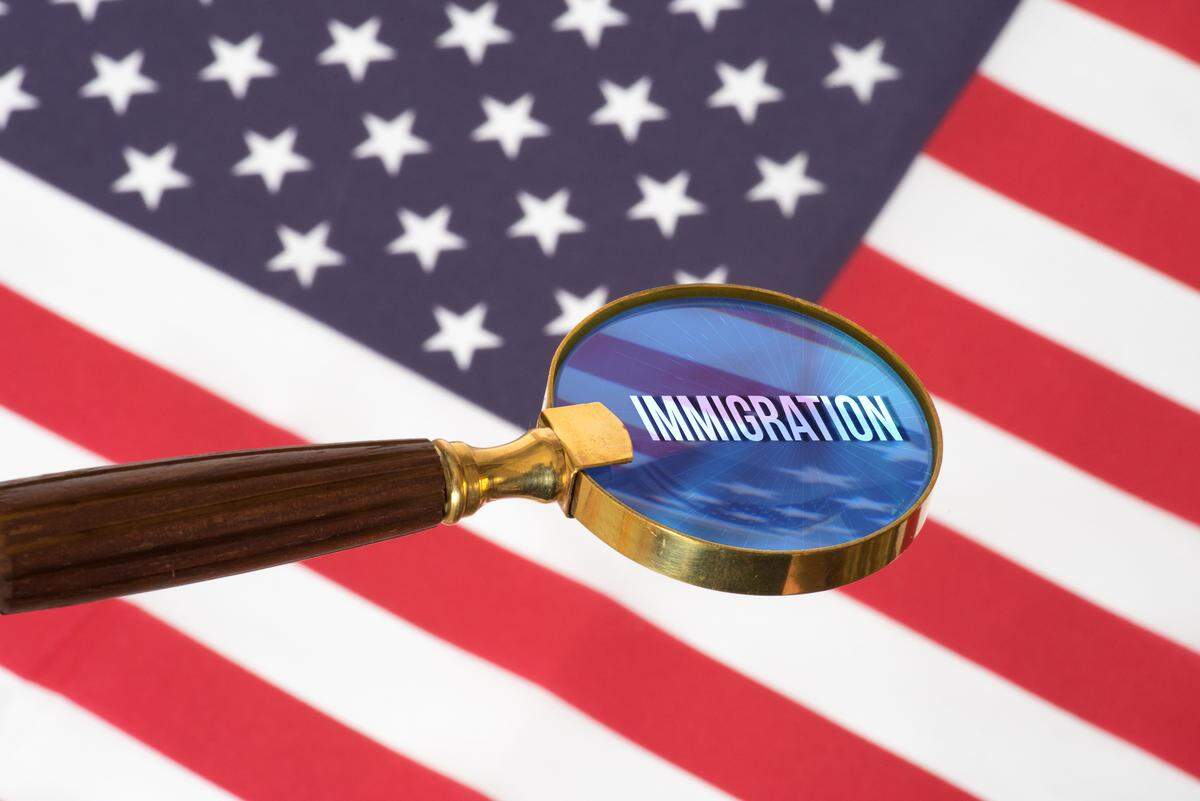 CIS Ombudsman recomienda a USCIS cómo mitigar el impacto futuro sobre los programas humanitarios.