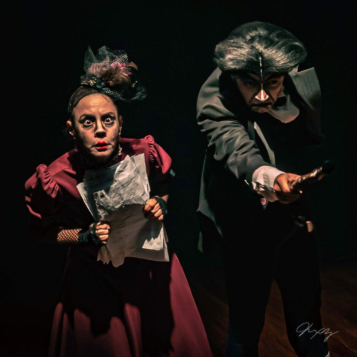 Yanet Gómez y Martín Peña Vázquez son el núcleo del grupo ecuatoriano Teatro del Cielo, que trae “Bruma” al 38 Festival Internacional de Teatro Hispano de Miami.