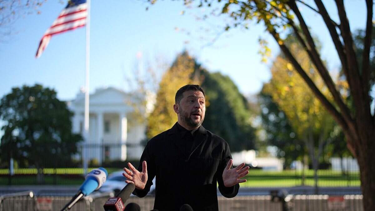 WASHINGTON, DC - OCTOBER 17: Ukrainian President Volodymyr Zelensky speaks during a news conference in Lafayette Park outside the White House on October 17, 2025, in Washington, DC. Zelensky spoke with members of the media following a meeting with U.S. President Donald Trump on advancing a peace deal between Russia and Ukraine. (Photo by Andrew Harnik/Getty Images)