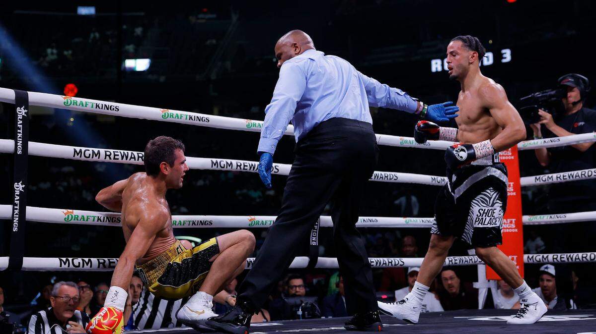 La noche fue de Terence Crawford, pero la sorpresa le correspondió a Yoenis Téllez. Su triunfo sobre el español Sergio García no solo le sirvió de carta de presentación en un escenario grande del boxeo, sino que envió un aviso a los otros guerreros de las 154 libras.