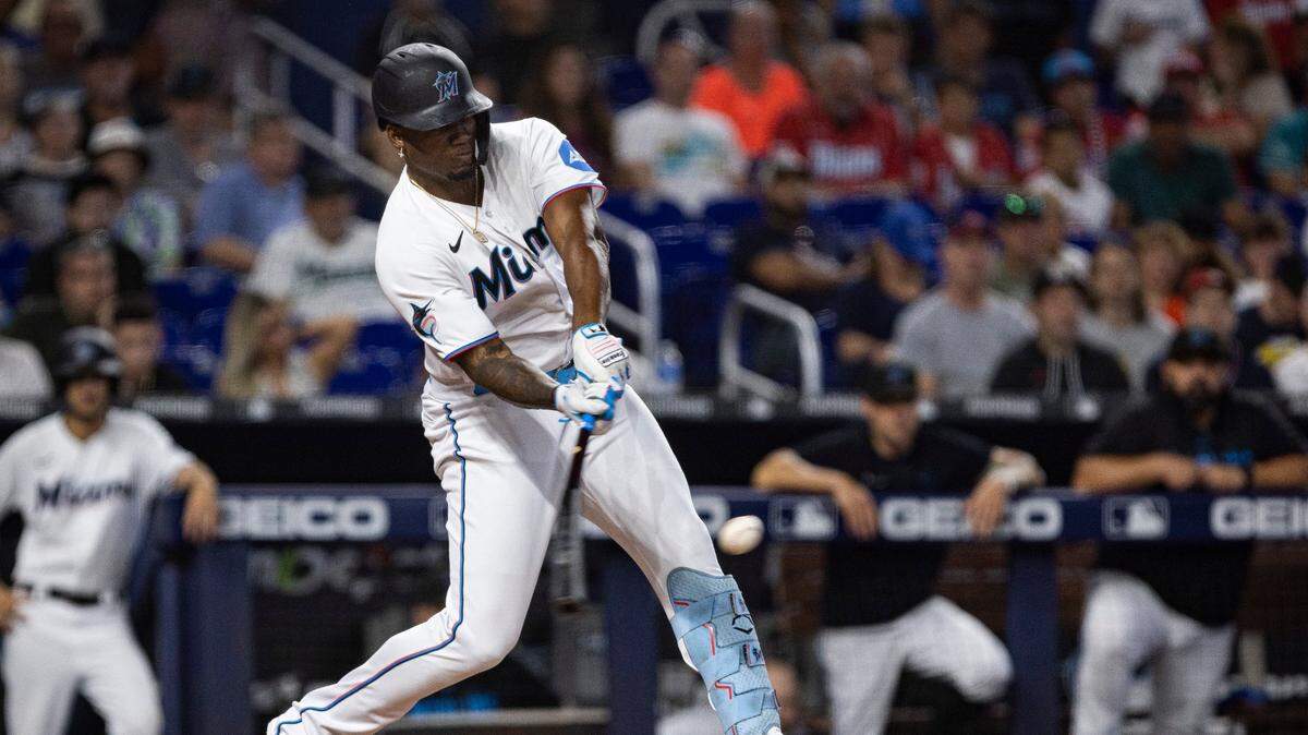 El slugger cubano Jorge Soler, quien en la temporada pasada perdió un considreable tiempo de juego, no podrá actuar con los Marlins debido a una distensión oblicua derecha.