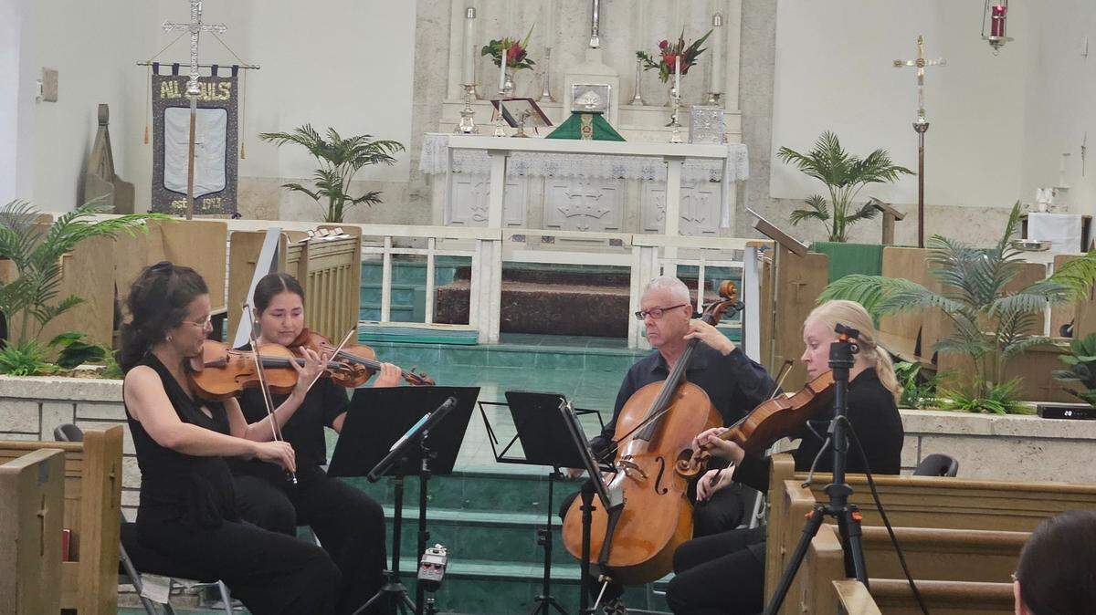 Karen Powell, Sheena Gutiérrez, Michael Andrews y Angela Kratchmer en All Souls’ Episcopal Church, donde el South Beach Chamber Ensemble (SBCE) ofrecerá uno de sus conciertos en tributo a Fanny Mendelssohn y Rebeca Clarke. 