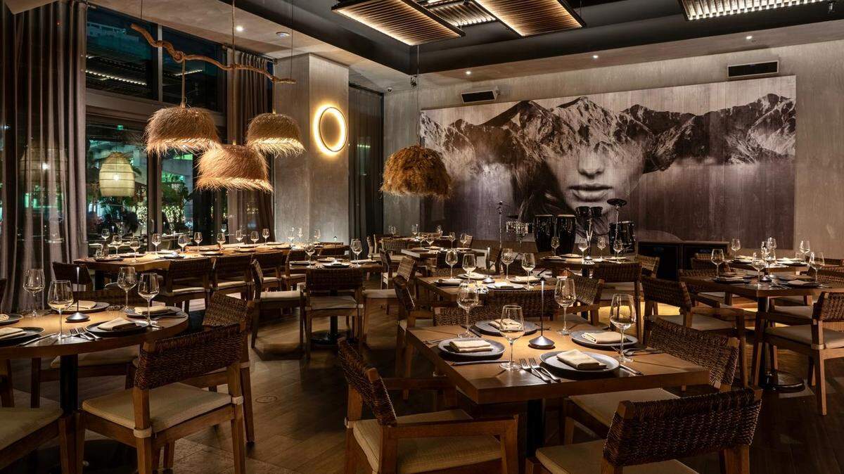 El espectacular comedor del exclusivo restaurante RosaNegra de México.