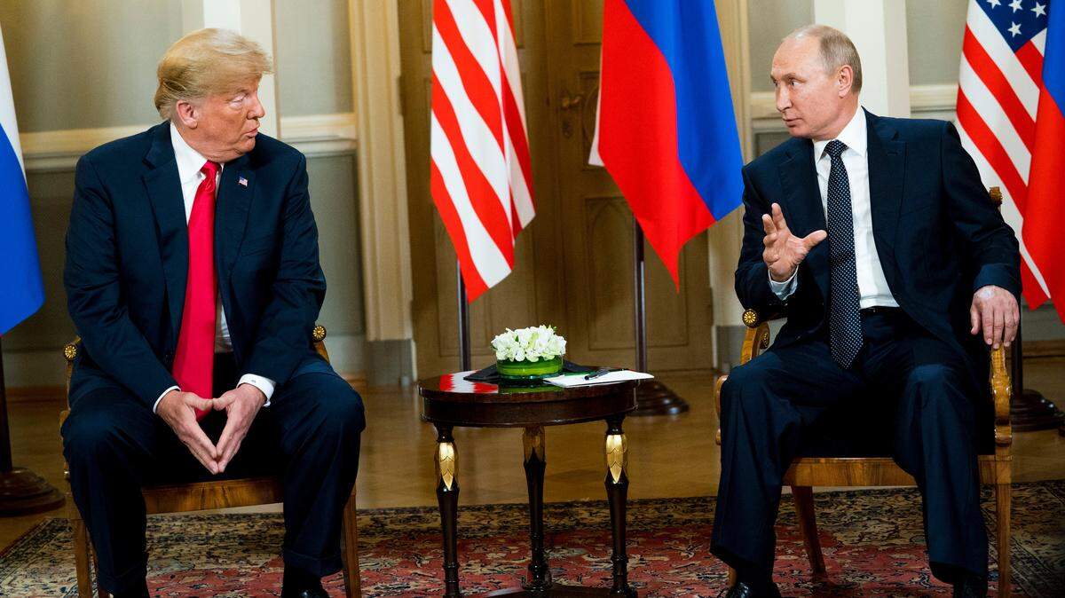 En vez de defender a Estados Unidos de quienes puedan amenazarlo, atacó a sus propios ciudadanos e instituciones. En vez desafiar a Putin, un adversario con un registro bien documentado de irregularidades contra Estados Unidos, lo elogió sin reservas.