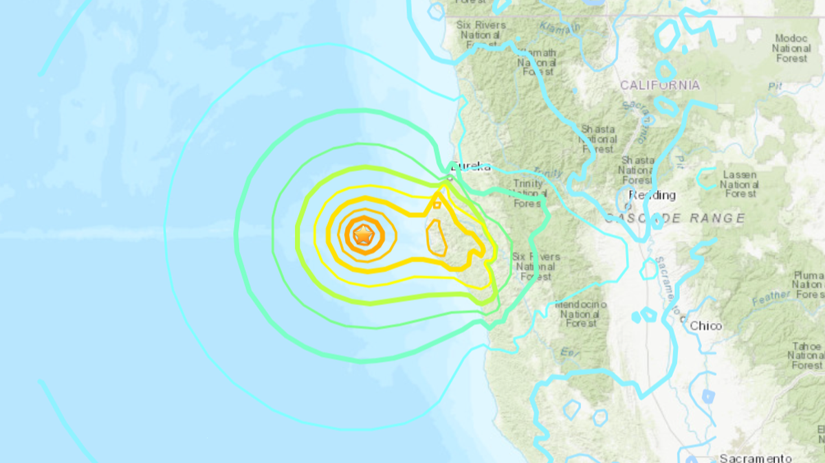 Ubicación del sismo de magnitud de 7.0 del jueves 5 de diciembre de 2024, al norte de la costa de California. 