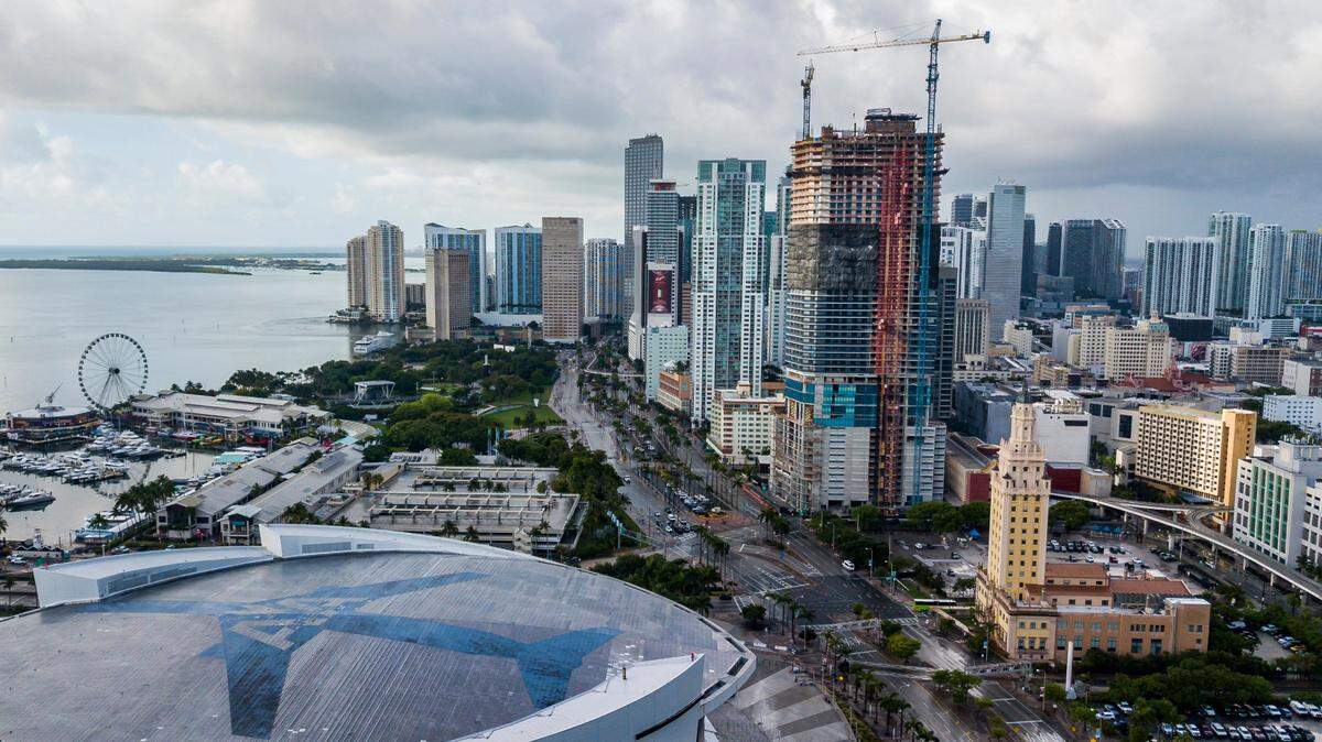 Si va a solicitar el programa Hometown Heroes –que ayuda a trabajadores y pequeños empresarios de la Florida con hasta $35,000 para pago inicial y gastos de cierre en la compra de una vivienda–, debe apurarse porque se están agotando los fondos.