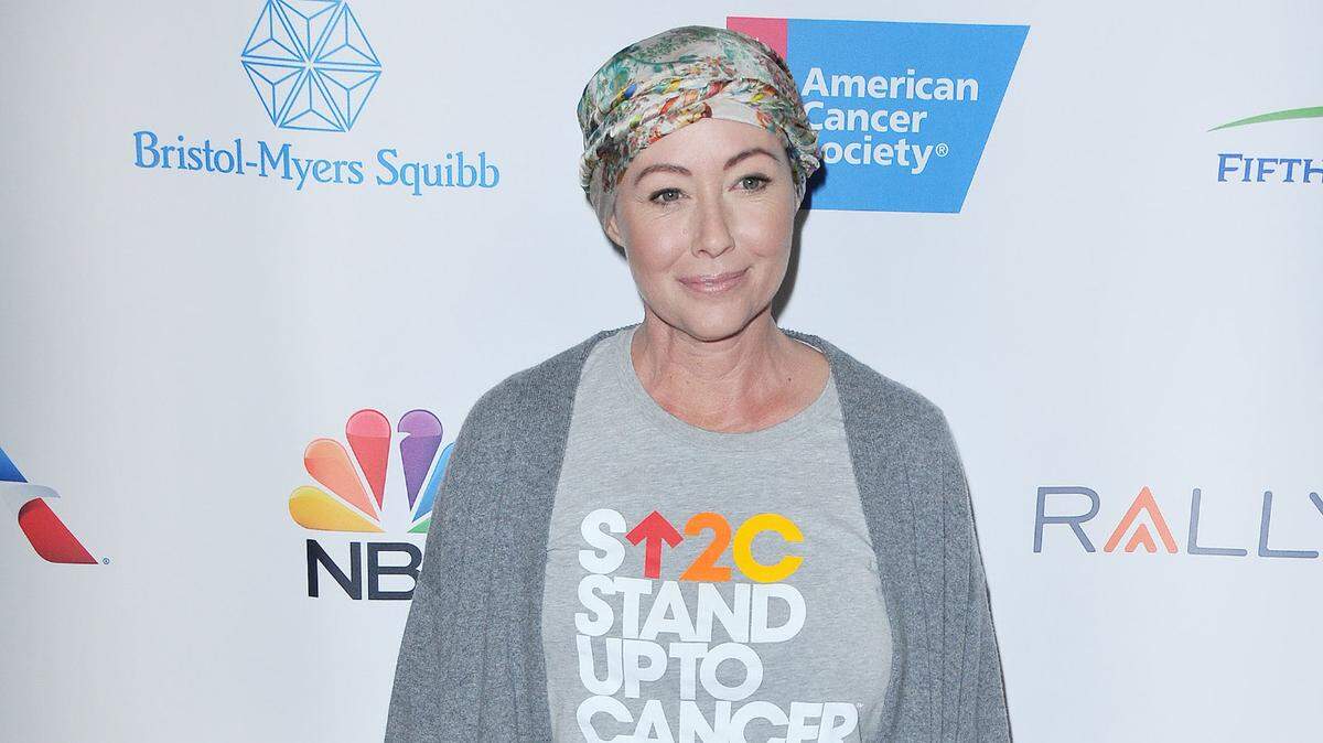 Shannen Doherty llega a Stand Up to Cancer 2016 celebrado en el Walt Disney Concert Hall en los Angeles, CA el viernes, 9 de septiembre de 2016. 