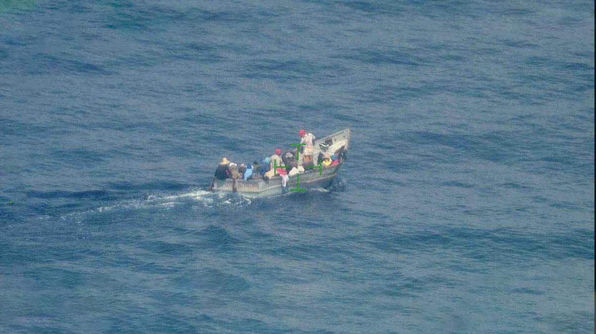 Guardacostas reaptriaron a migrantes a Cuba el 5 de agosto de 2023.