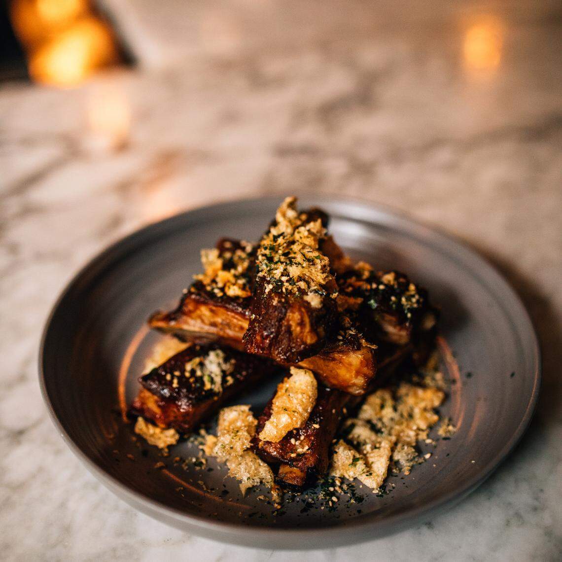 Para un buen bistec en un ambiente de lujo pero relajado, hay que probar Toro Toro, en el hotel InterContinental, en el downtown de Miami.