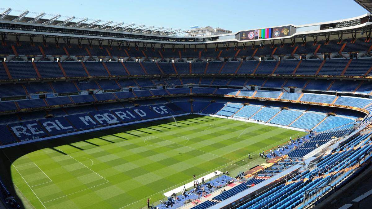 La Conmebol confirmó el jueves que el partido de vuelta de la final de la Copa Libertadores entre Boca Juniors y River Plate se jugará en el estadio Santiago Bernabéu de Madrid el 9 de diciembre. El encuentro de ida se realizó en la Bombonera y finalizó 2-2