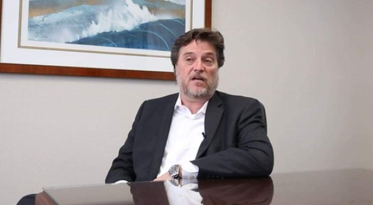 Ury Fischer representa a Agroindustria Ocoeña, que en los documentos de patente aparece como el inventor del árbol Carla.