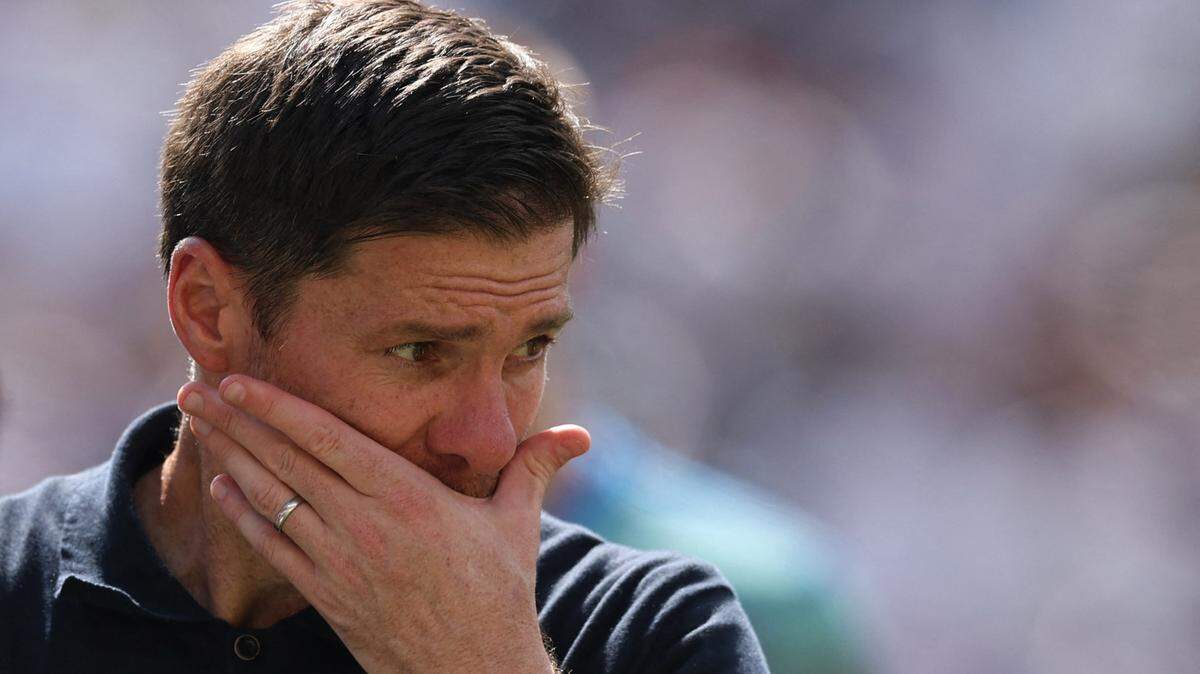 Xabi Alonso, director técnico del Real Madrid, reacciona durante el partido ante el Paris Saint-Germain en la semifinal de la Copa Mundial de Clubes, el miércoles 9 de julio de 2025, en MetLife Stadium, en Nueva Jersey.