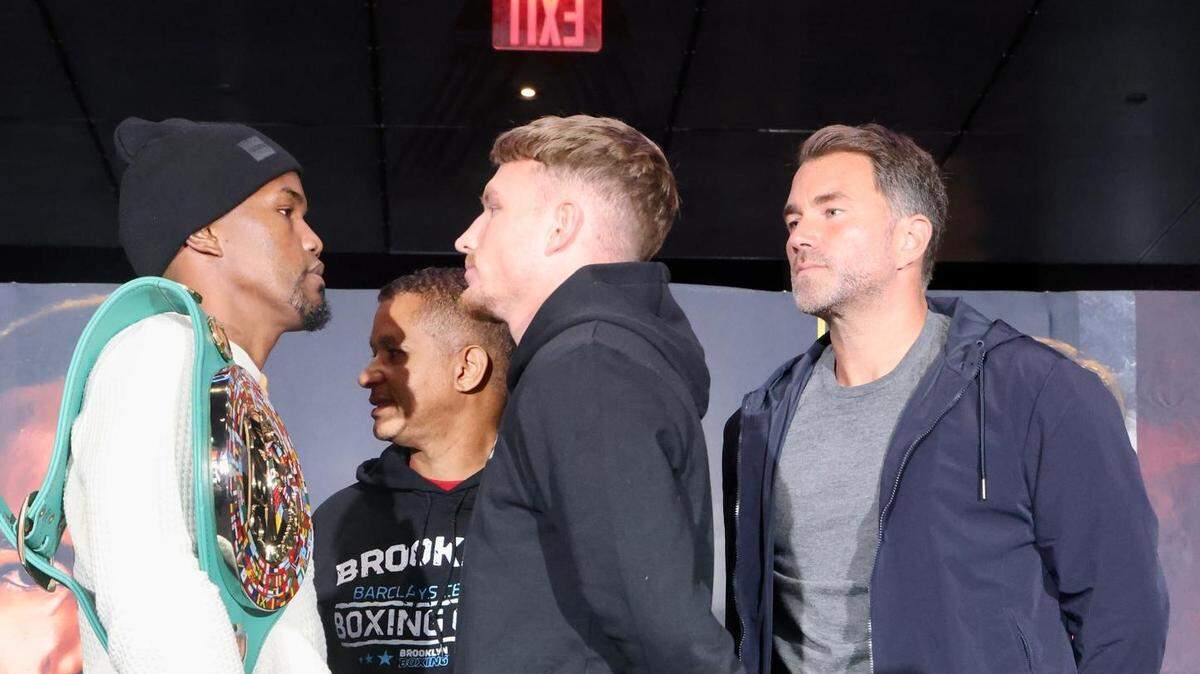 El campeón mundial del WBC Subriel Matías (izq.) defenderá su título ante el invicto británico Dalton Smith el 10 de enero en Brooklyn, en un evento sin precedentes organizado por Fresh Productions. 
