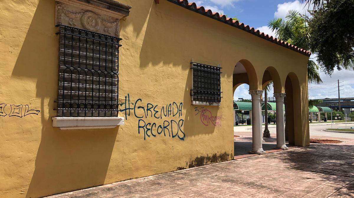 Historic building where the Hialeah Market Tri Rail station is located is abandoned, this area would be included in the project of the Community Redevelopment Agency (CRA) in the city of Hialeah, if it materializes
