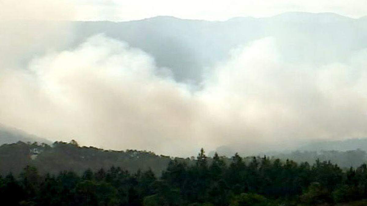 Incendio forestal de gran tamaño en la zona conocida como San Simón de las Cuchillas, perteneciente al municipio de San Juan y Martínez, en Pinar del Río, Cuba.