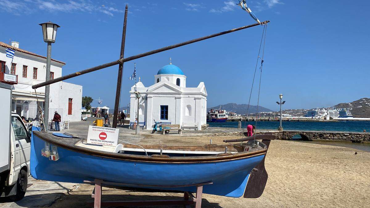 Ayuntamiento en el puerto de Mikonos. 