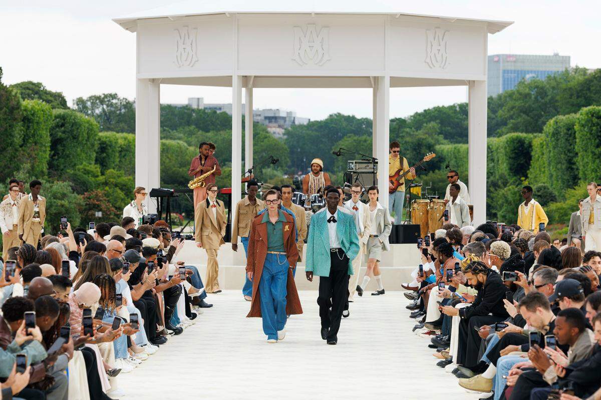 Vista de un desfile de colecciones masculinas de grandes firmas y diseñadores de moda en París, el 20 de junio de 2024.