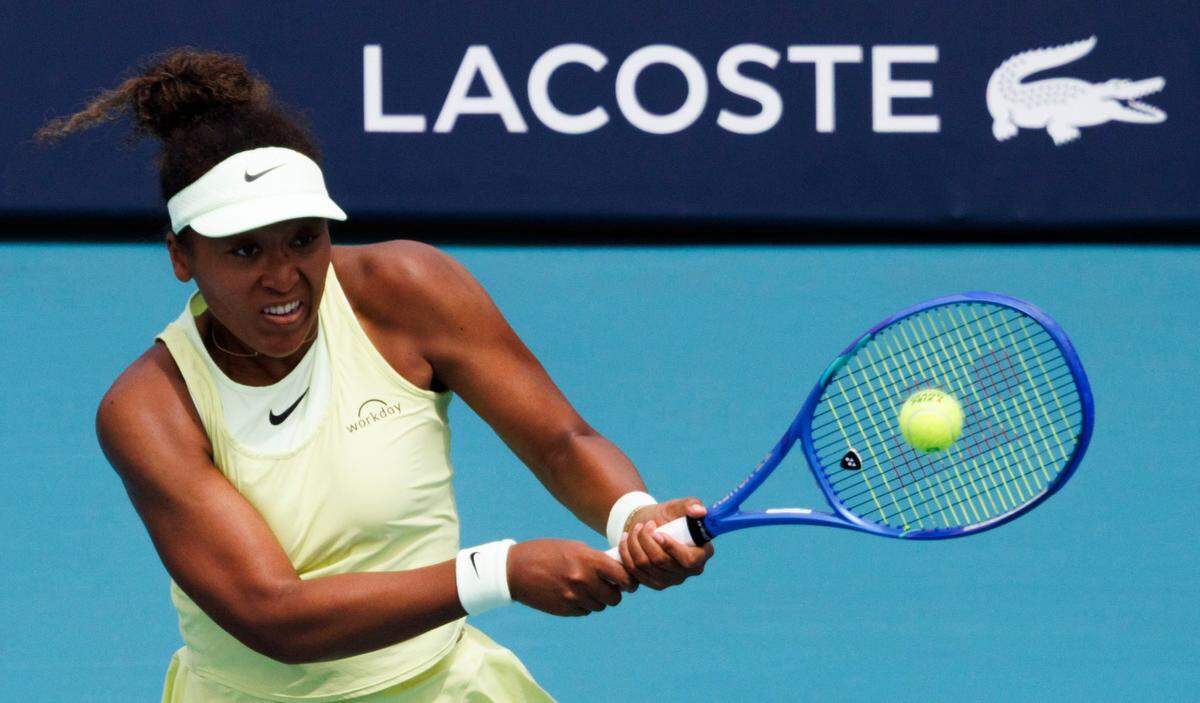 La japonesa Naomi Osaka fue eliminada este lunes en el Miami Open al ceder 3-6, 6-4, 6-4 ante la italiana Jasmine Paolini.