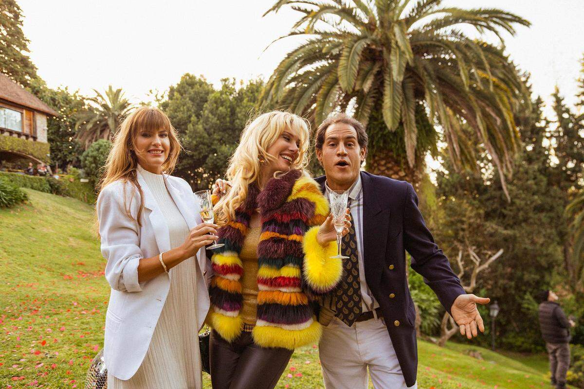 En Hulu la comedia dramática ‘Coppola, el representante’ (2024).