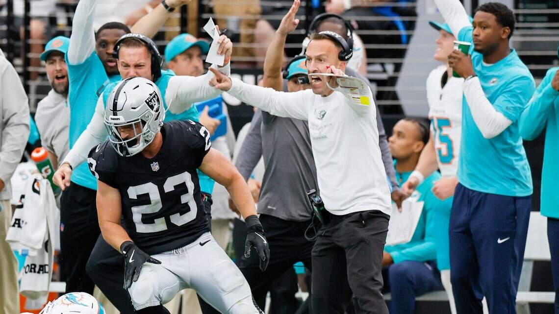 ¿Perder ahora y ganar después? Entrenador de los Dolphins da las claves de su proyecto