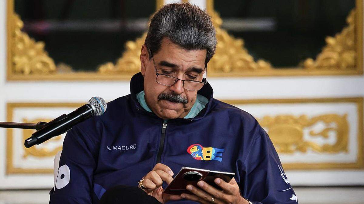 El presidente de Venezuela, Nicolás Maduro, confirmó el miércoles que sostuvo una llamada con su par estadounidense, Donald Trump, hace diez días y señaló que esta se produjo en un tono cordial, en medio de la más reciente crisis entre Caracas y Washington.