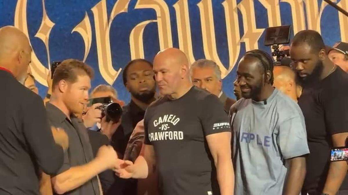 Durante la conferencia de prensa el domingo en Nueva York, el mexicano Saúl “Canelo” Álvarez (izq.) mandó un mensaje claro a Terence Crawford: “Espero que no corra”. 