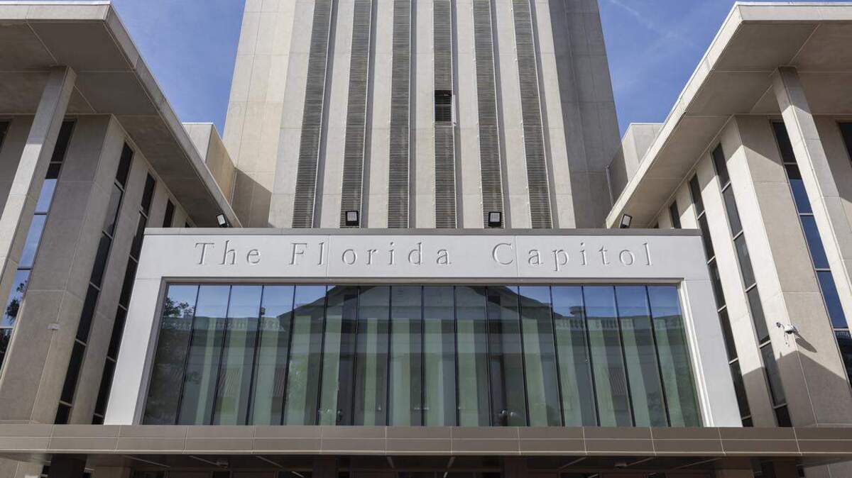Una vista del Capitolio de la Florida antes del inicio de la sesión legislativa el lunes 12 de enero de 2026, en Tallahassee, Florida.