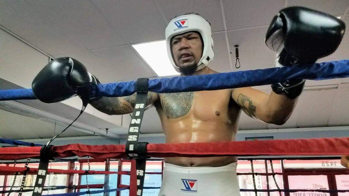 Luis Palomino está a punto de poner la cruz en una de las cosas que le faltaba en su carrera de peleador. El legendario guerrero de MMA y BKFC subirá al cuadrilátero este martes en el conocido club E11EVEN de Miami.