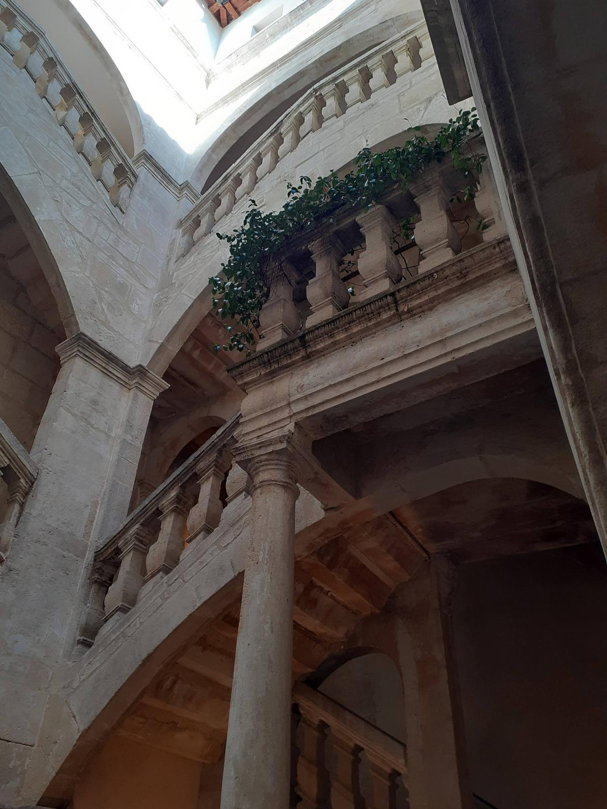 Palacete de La Baume, ejemplo de arquitectura palaciega en Nîmes.