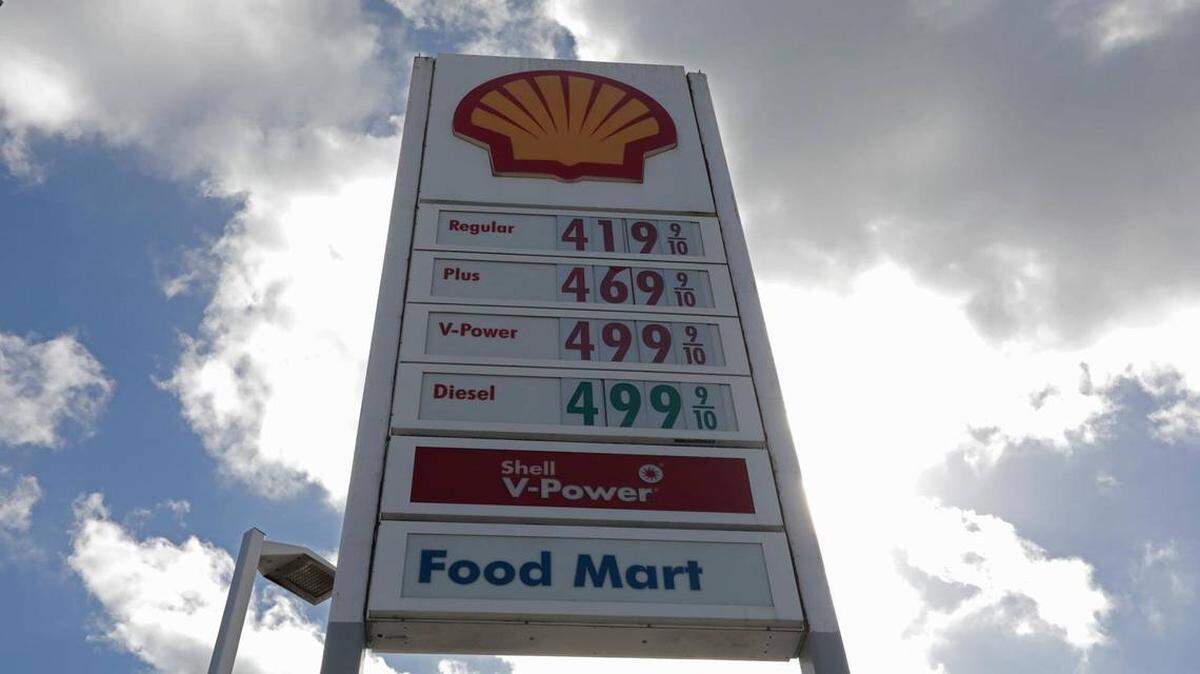 Gas prices are causing pain at the pump. ALEXIA FODERE, MIAMI HERALD