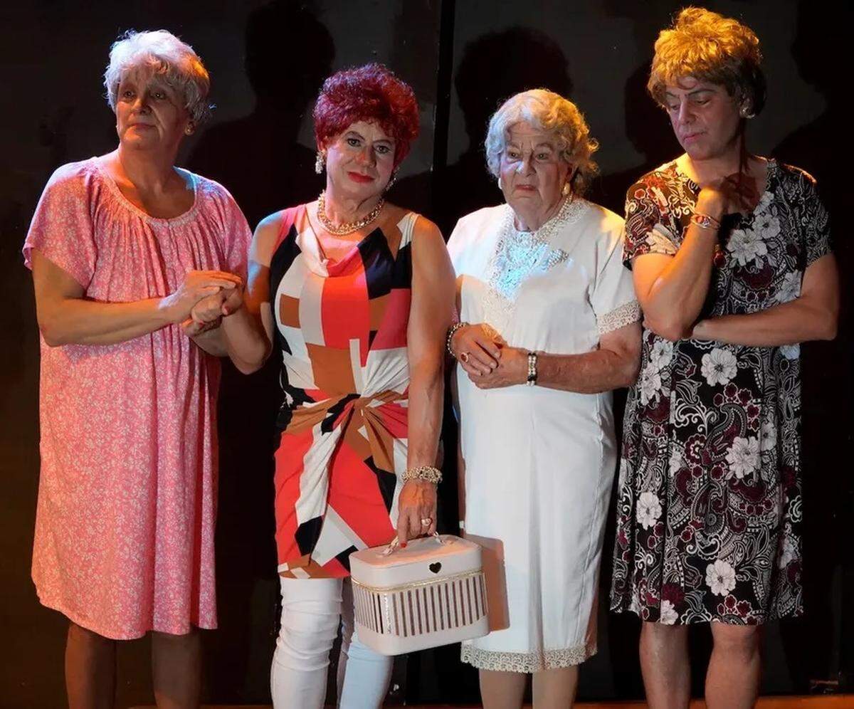 Havana fama trae a escena “Se van las Carbonell” en Teatro Intimo.