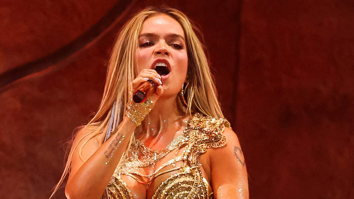Karol G conmueve a Colombia: canta para los damnificados por terremoto y hace millonaria donación