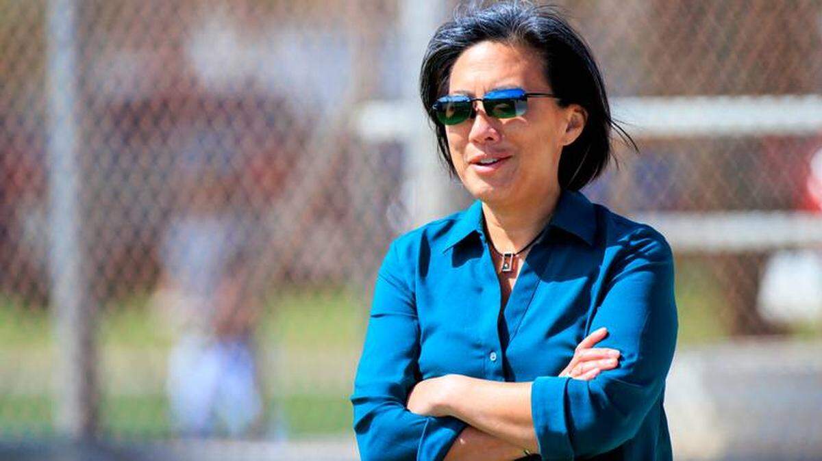 La gerente general Kim Ng ha expresado su deseo de agregar otro bate, particularmente uno que pueda jugar en el jardín central