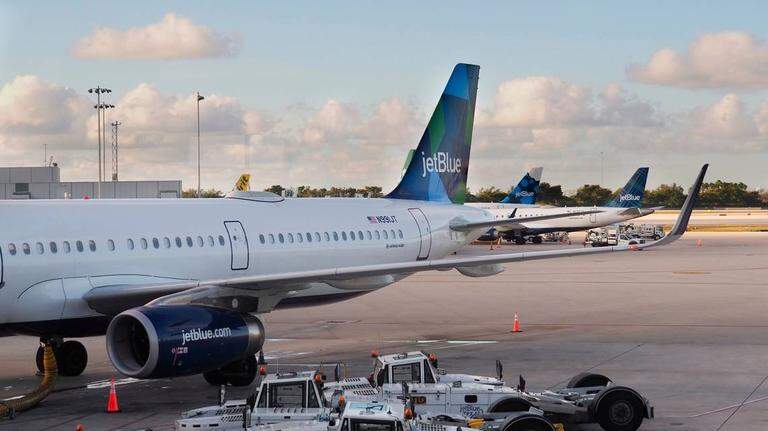 Arrestan a hombre por supuesta amenaza de bomba en el aeropuerto de Fort Lauderdale