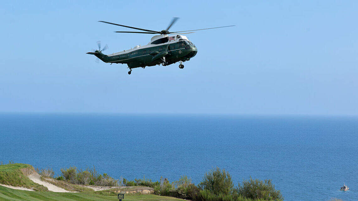 Investigan la corta distancia que hubo entre el helicóptero de Trump y un avión comercial