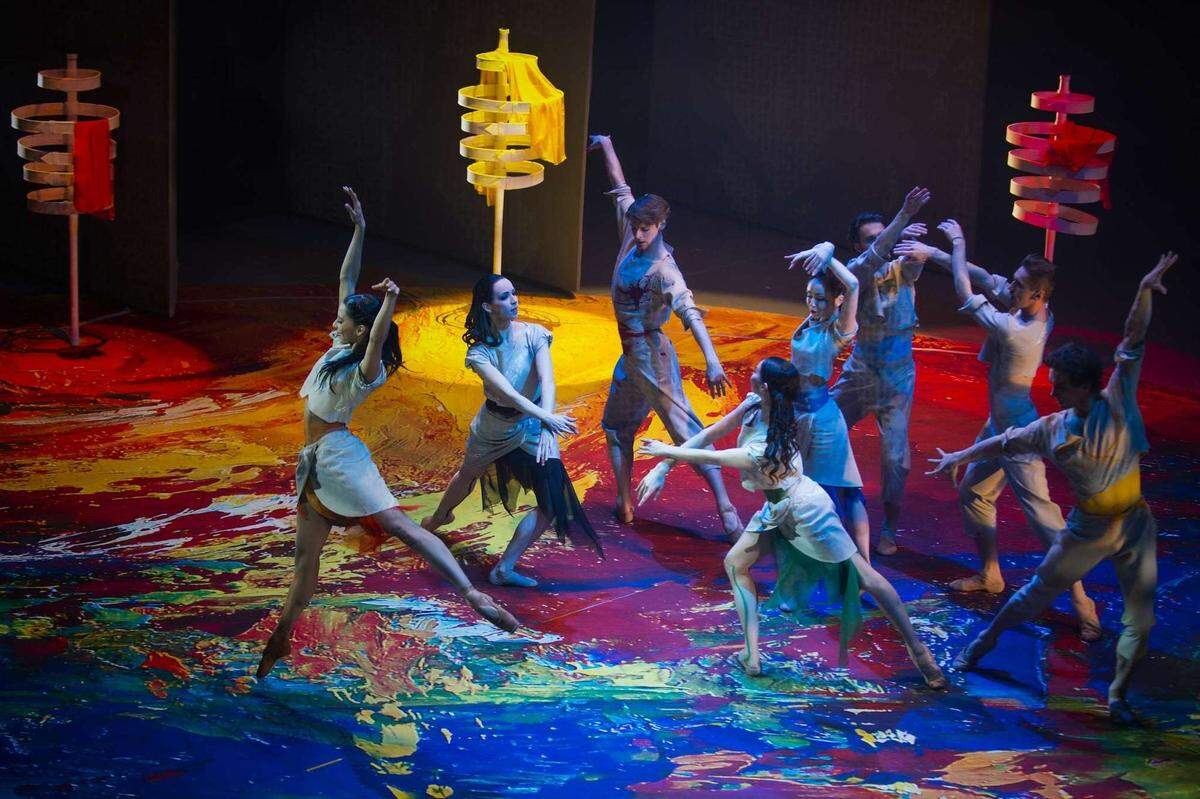 Un momento grupal del ballet “Infinita Frida”.