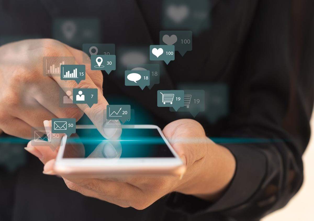 Muchas veces se aceptan solicitudes que no son obligatorias y que algunos desarrolladores pueden utilizar para extraer información de los usuarios con el objeto de enviarles una publicidad más personalizada.