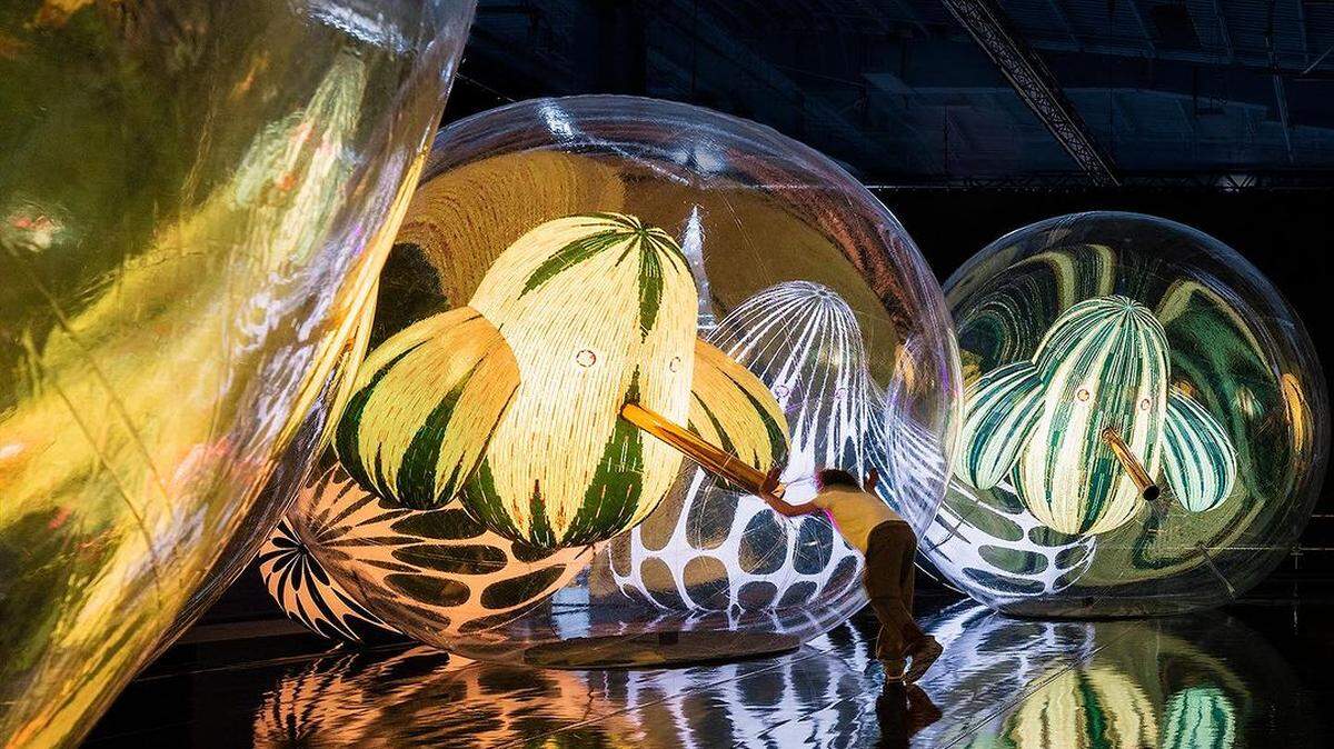 “Spiritus Sonata” de ENESS, 2023, es una de las piezas que se exhiben en el Balloon Museum en Mana Wynwood, Miami.